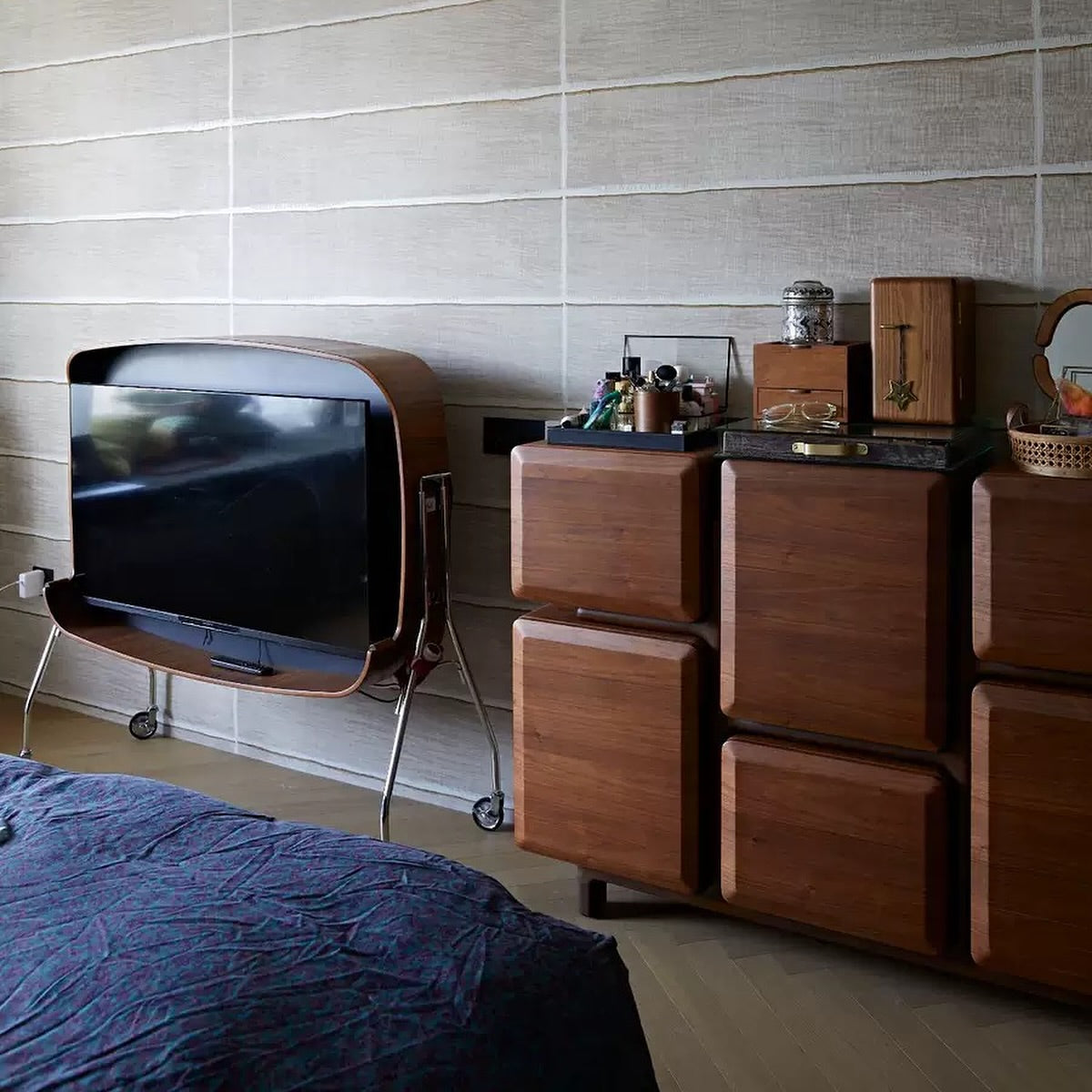 Hommie Minimalist Wood Cabinet HBCB007