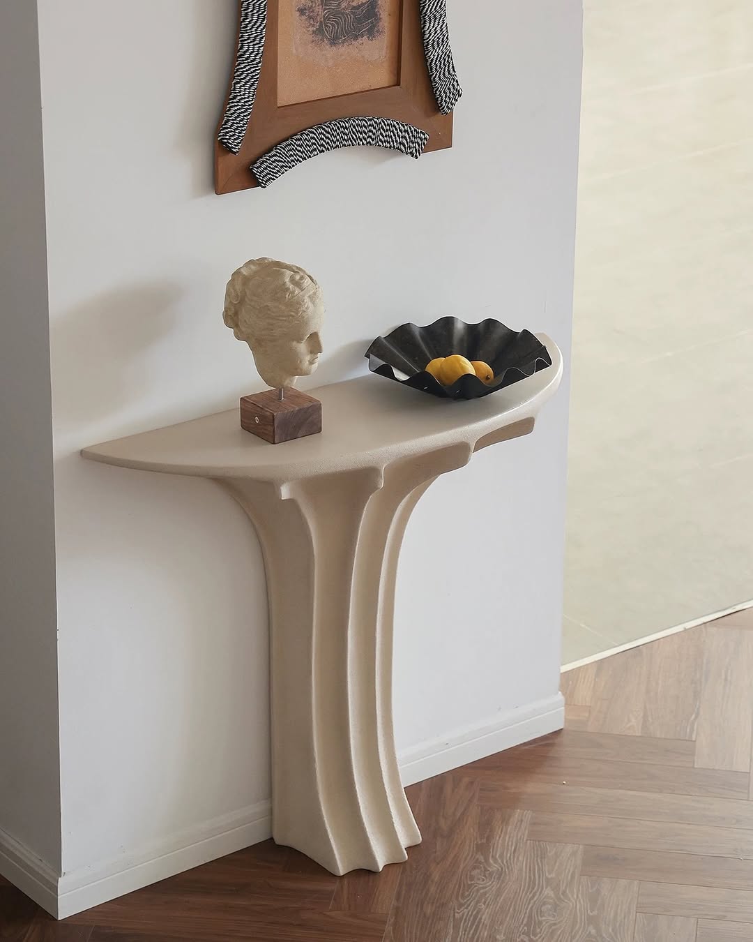 Hommie Minimalist High Console HBHC011