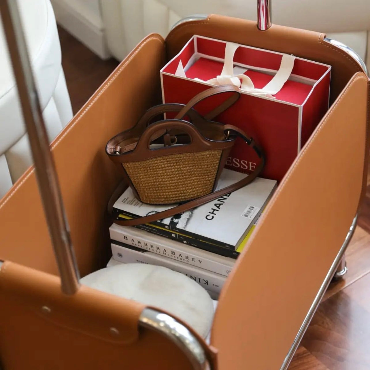 Hommie Vintage Leather Clothes Rack HBWR002