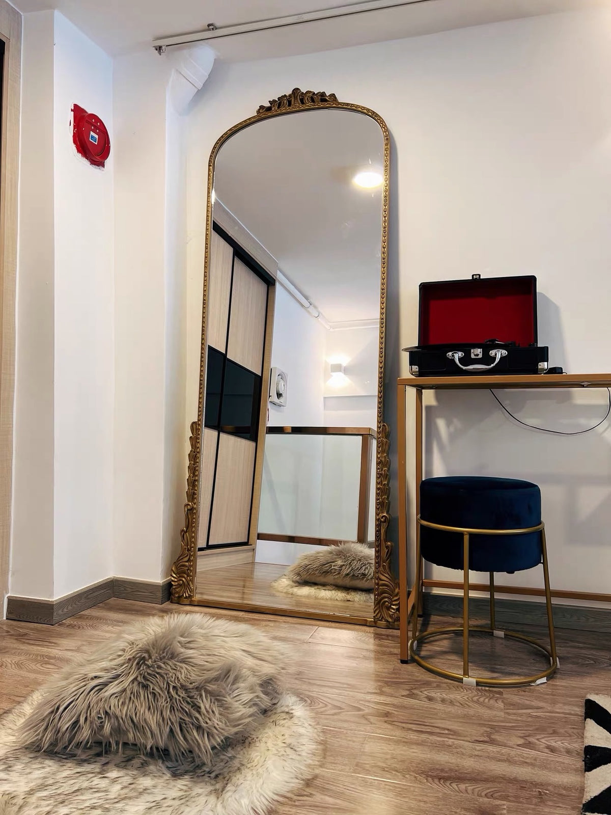 Hommie Gold Arched Vintage Floor Mirror HBMR031 1