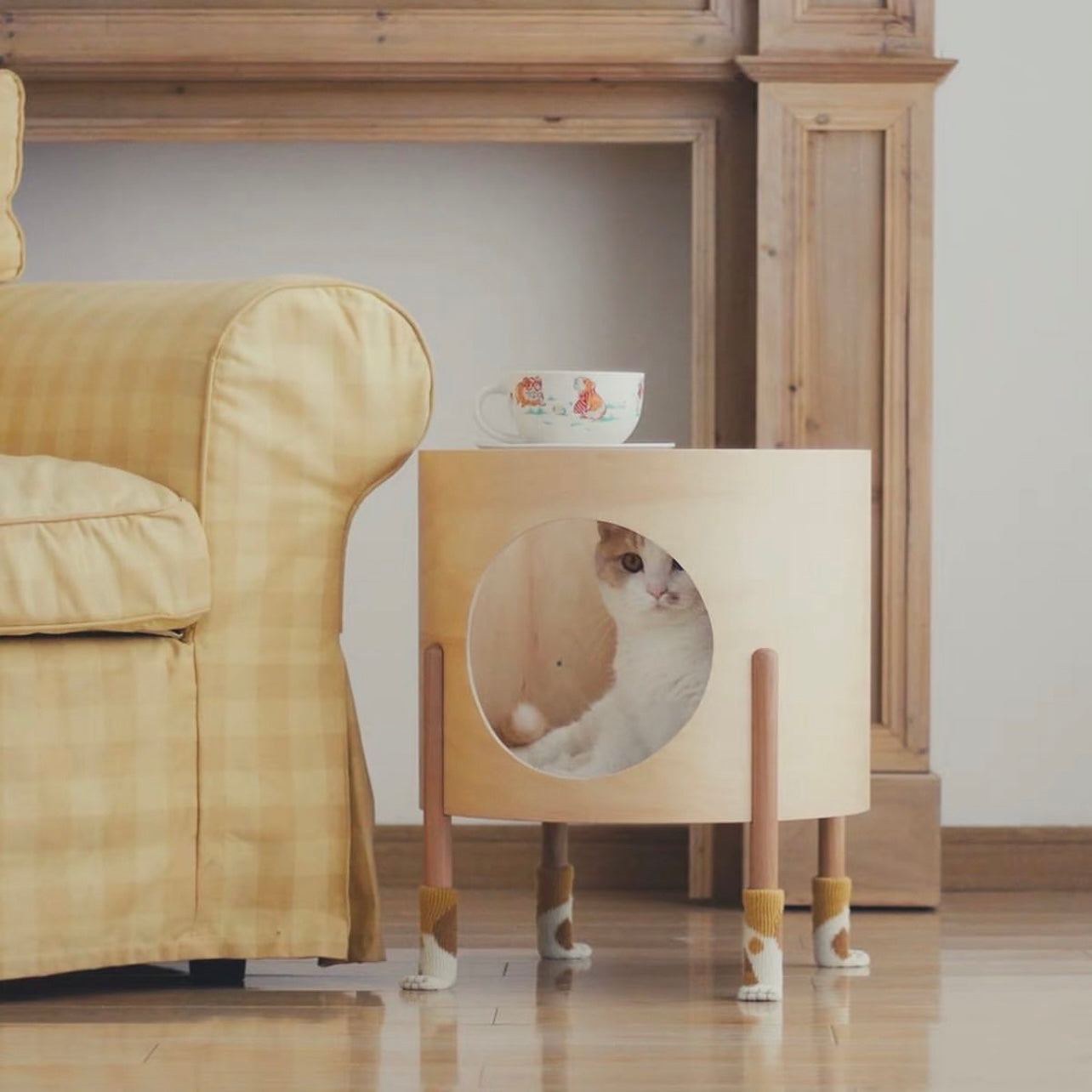 Cat Mini House Bedside Table HBBT007