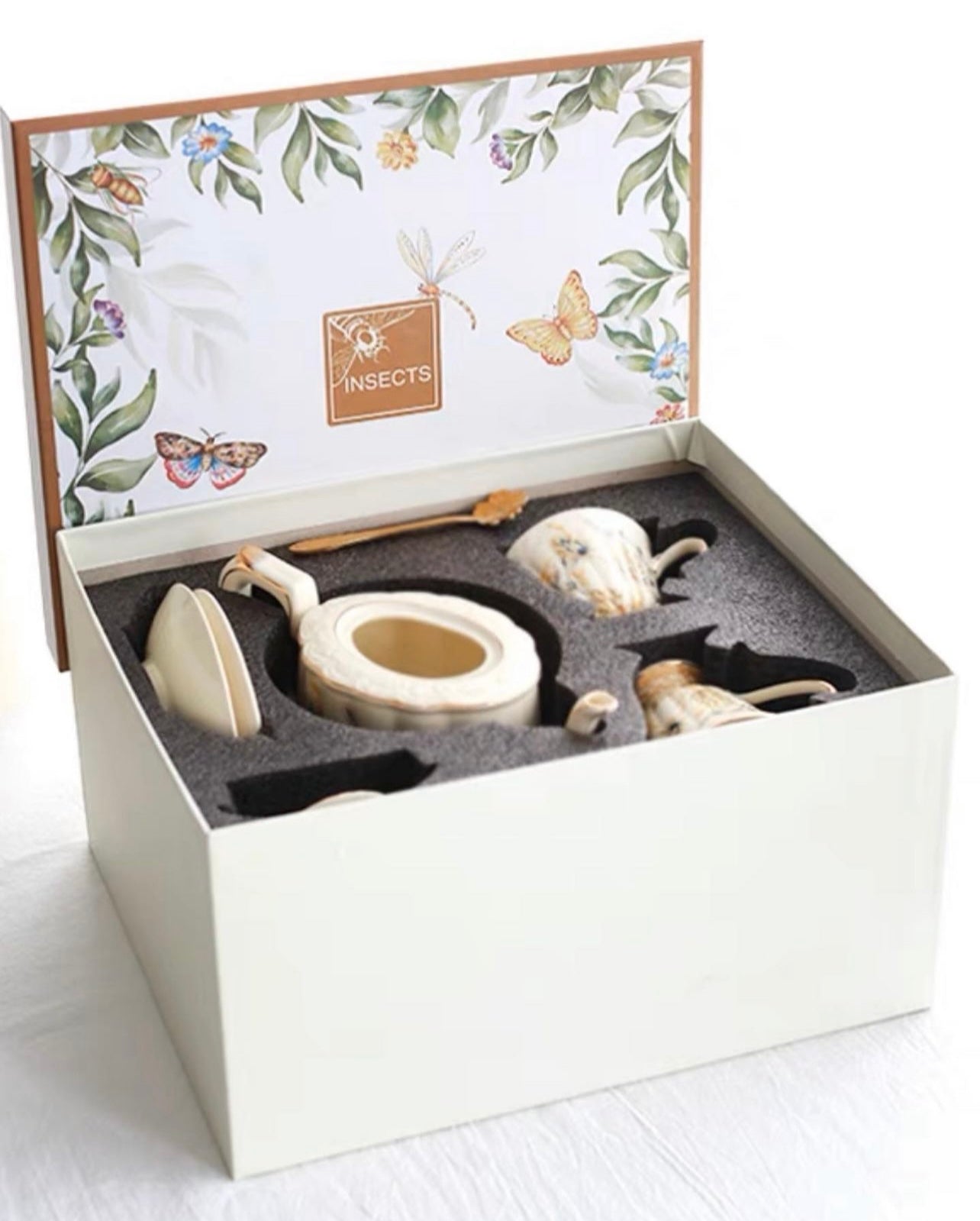 French Ceramics Gold Painted Tea Set HBKK005