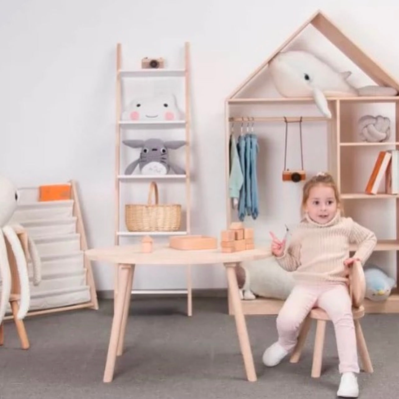 Hommie Kid's Table & Chair HBKW005