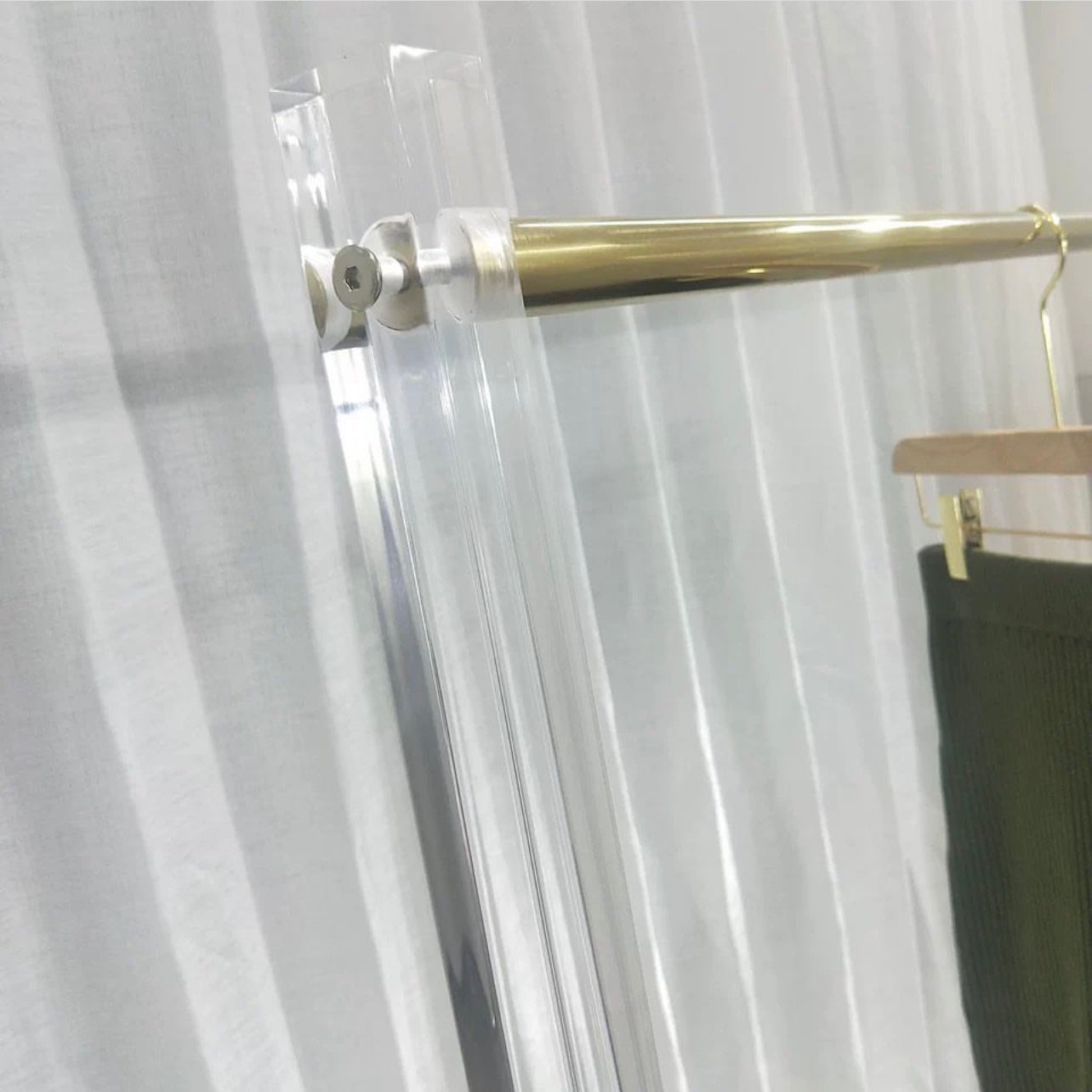 Hommie Acrylic Clothes Rack HBWR001