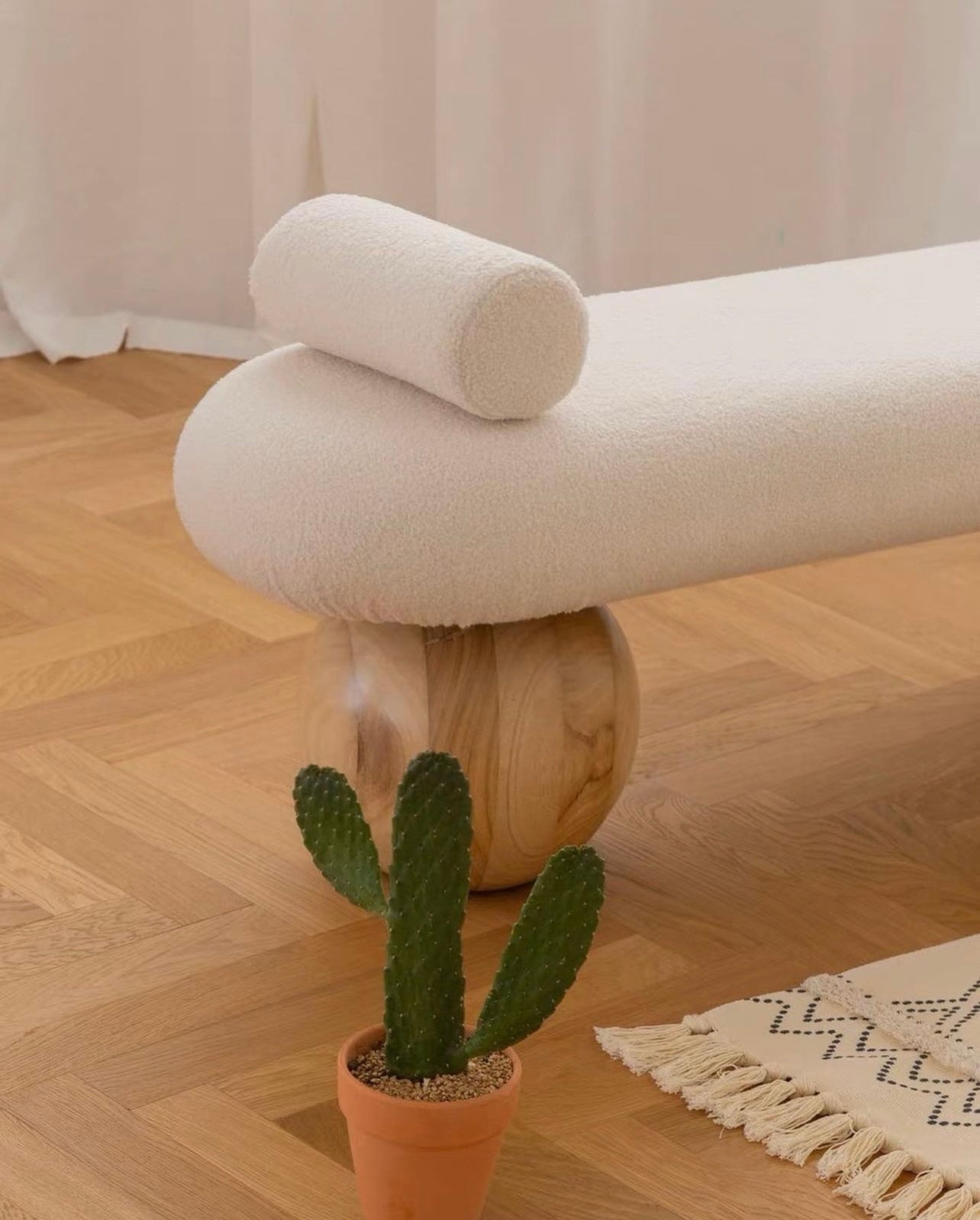 Hommie Woll Fabric Wood Bench HBBE015