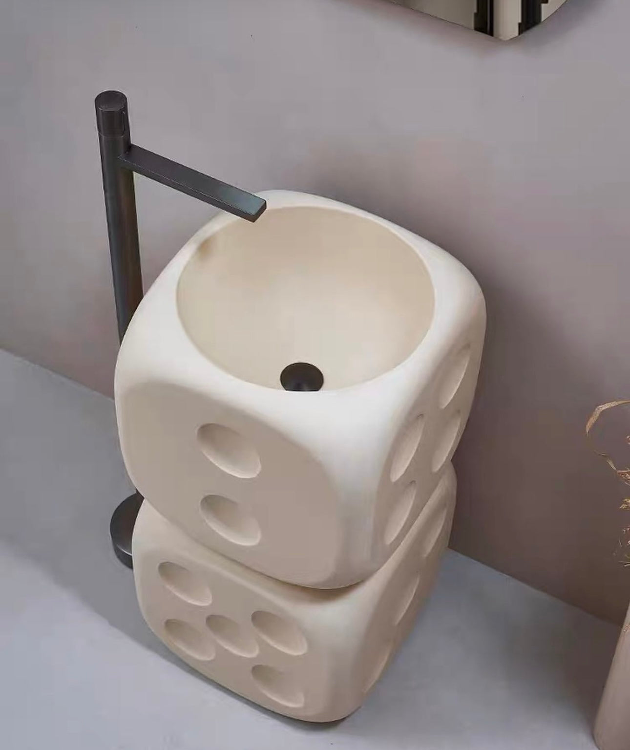 Hommie Dice Design Standing Wash Basin HBBA005