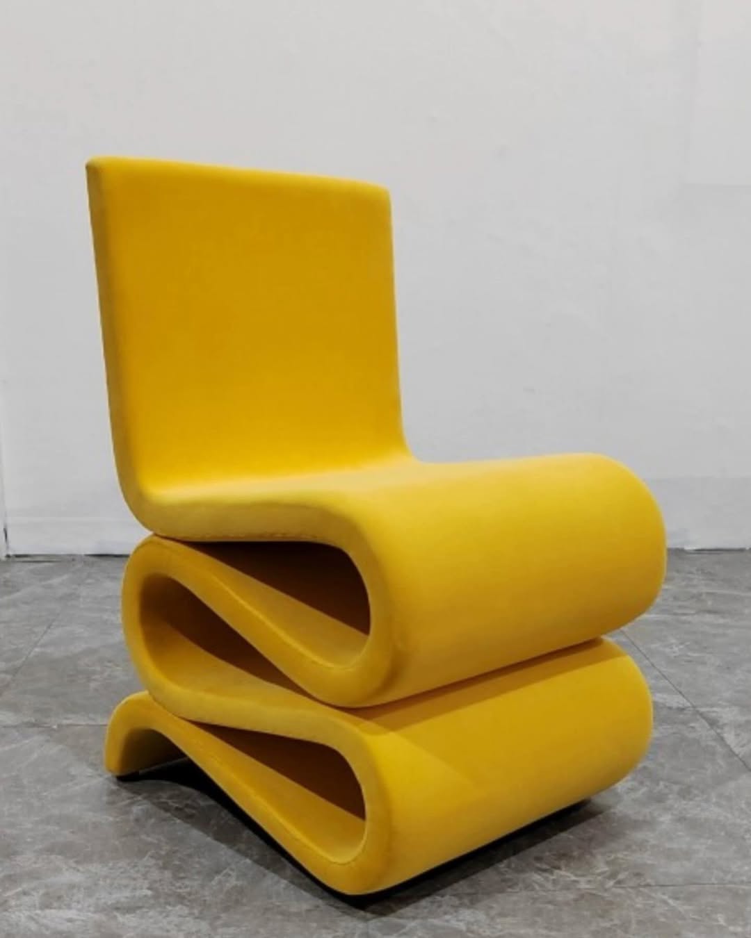 Hommie Curved Twisted Chair HBCH017