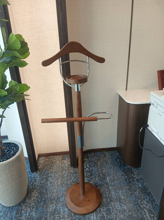 Hommie Walnut Round Base Suit Valet Stand HBWR014 1