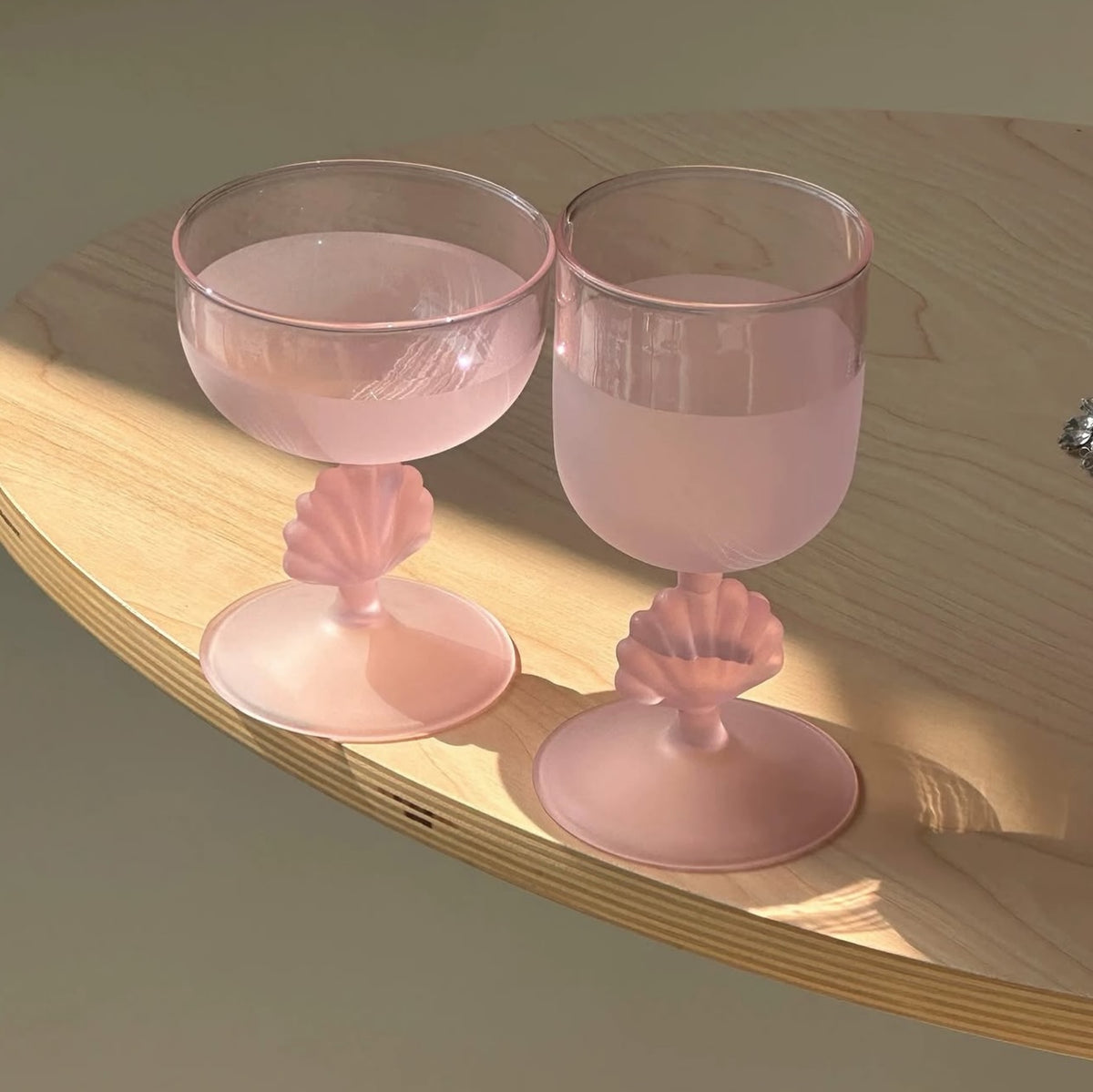 Hommie Pink Scallop Shell Stem Glass Set HBKK058 1
