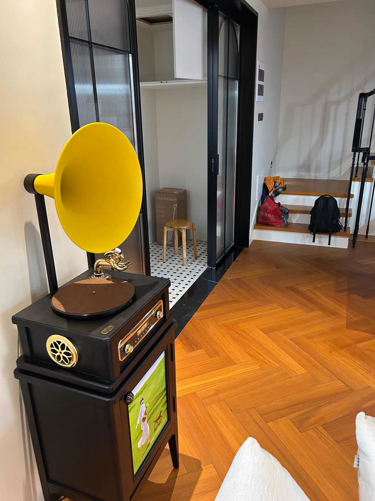 Hommie Horn Vinyl Player with Oil Painting Stand HBMC035 7