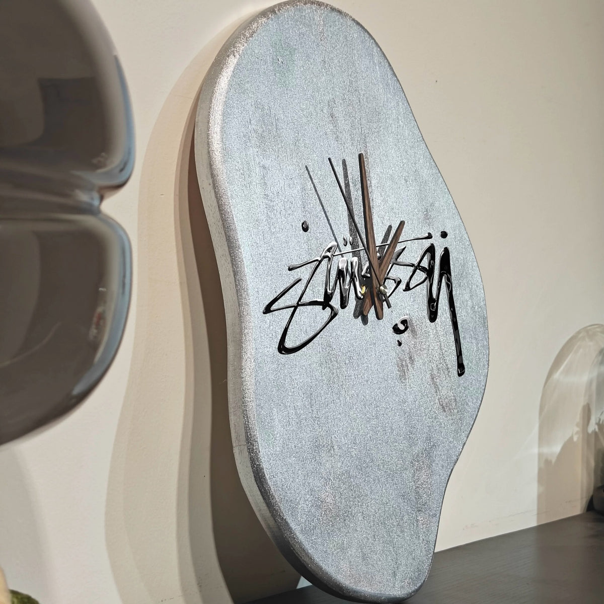 Hommie Silver Blob Wall Clock HBHD024 1
