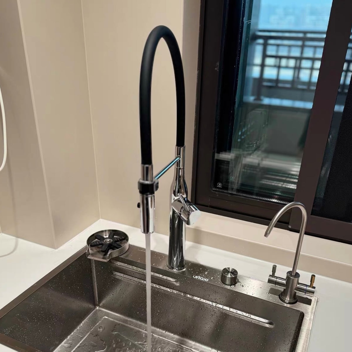 Hommie Black Hose Pull-down Kitchen Faucet HBFA010 2