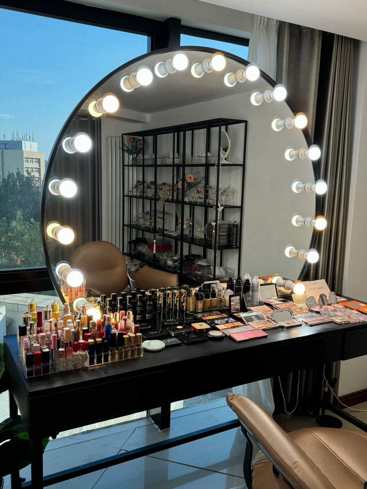 Hommie Round Bulb LED Vanity Mirror HBMR040 1