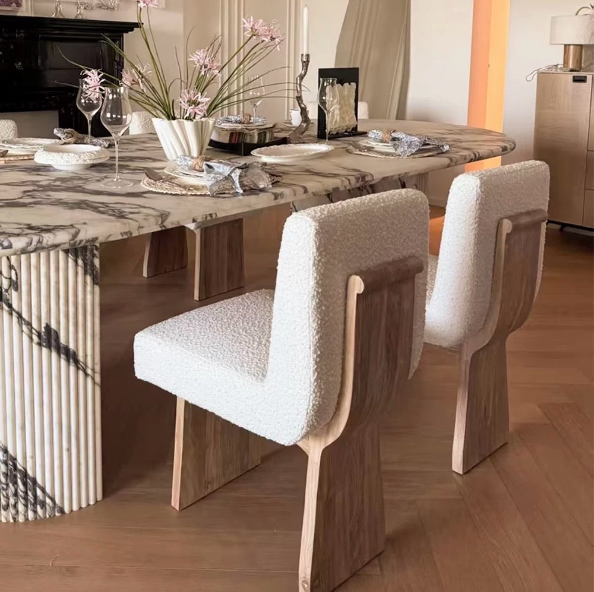 Hommie White Boucle Wood Slab Back Chair HBCH055 1