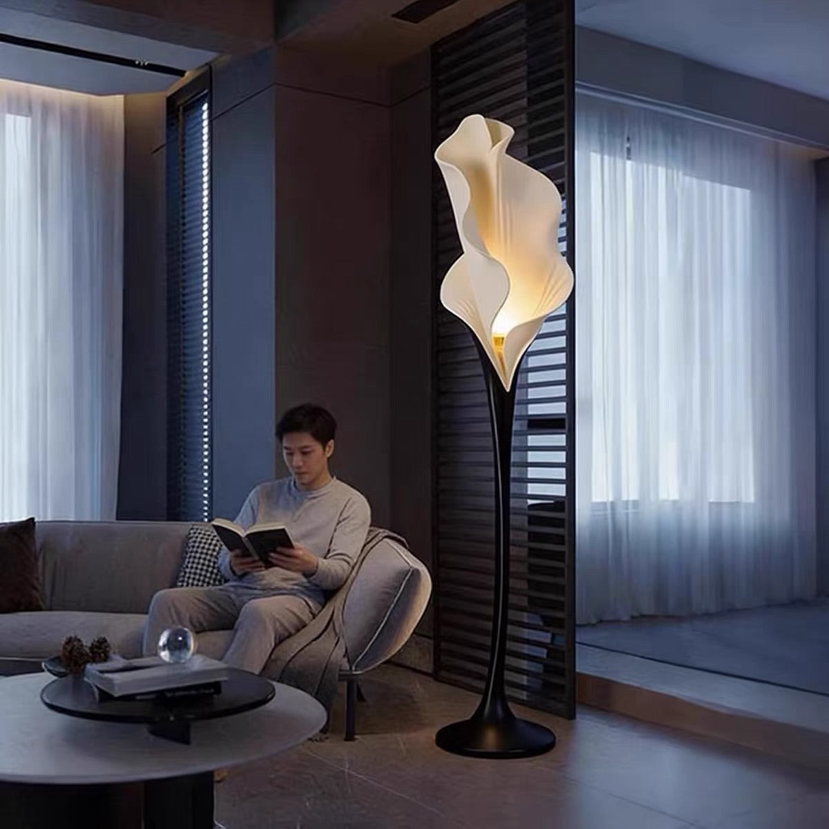 Hommie White Petal Shade Black Stem Floor Lamp HBCL045 1