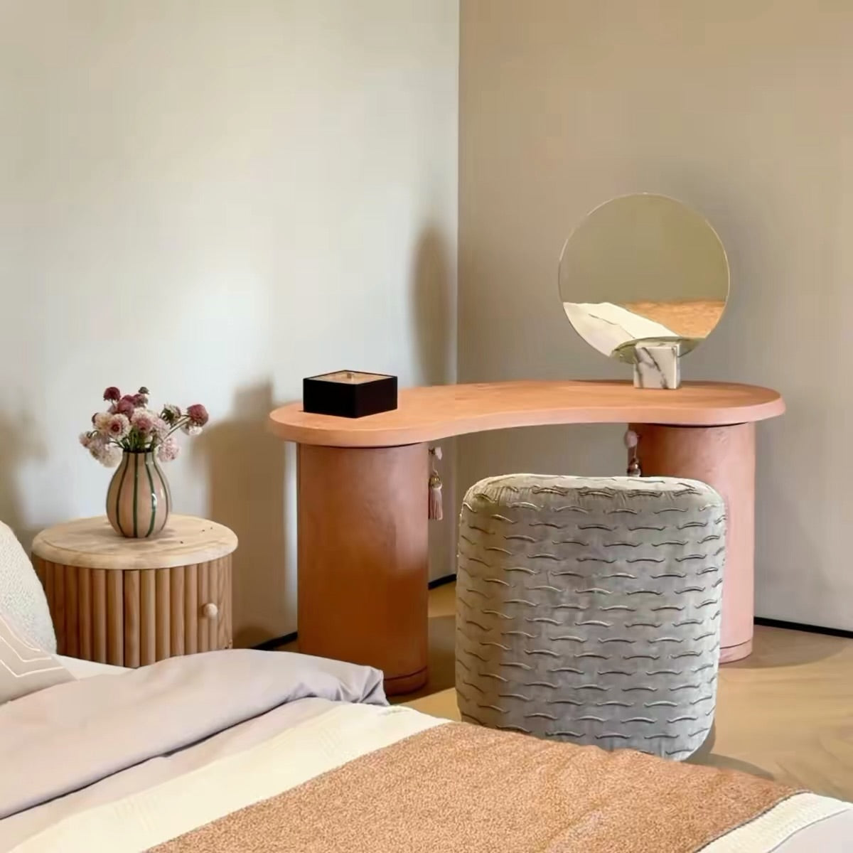 Hommie Peach Kidney Shape Dressing Table HBMB015 1