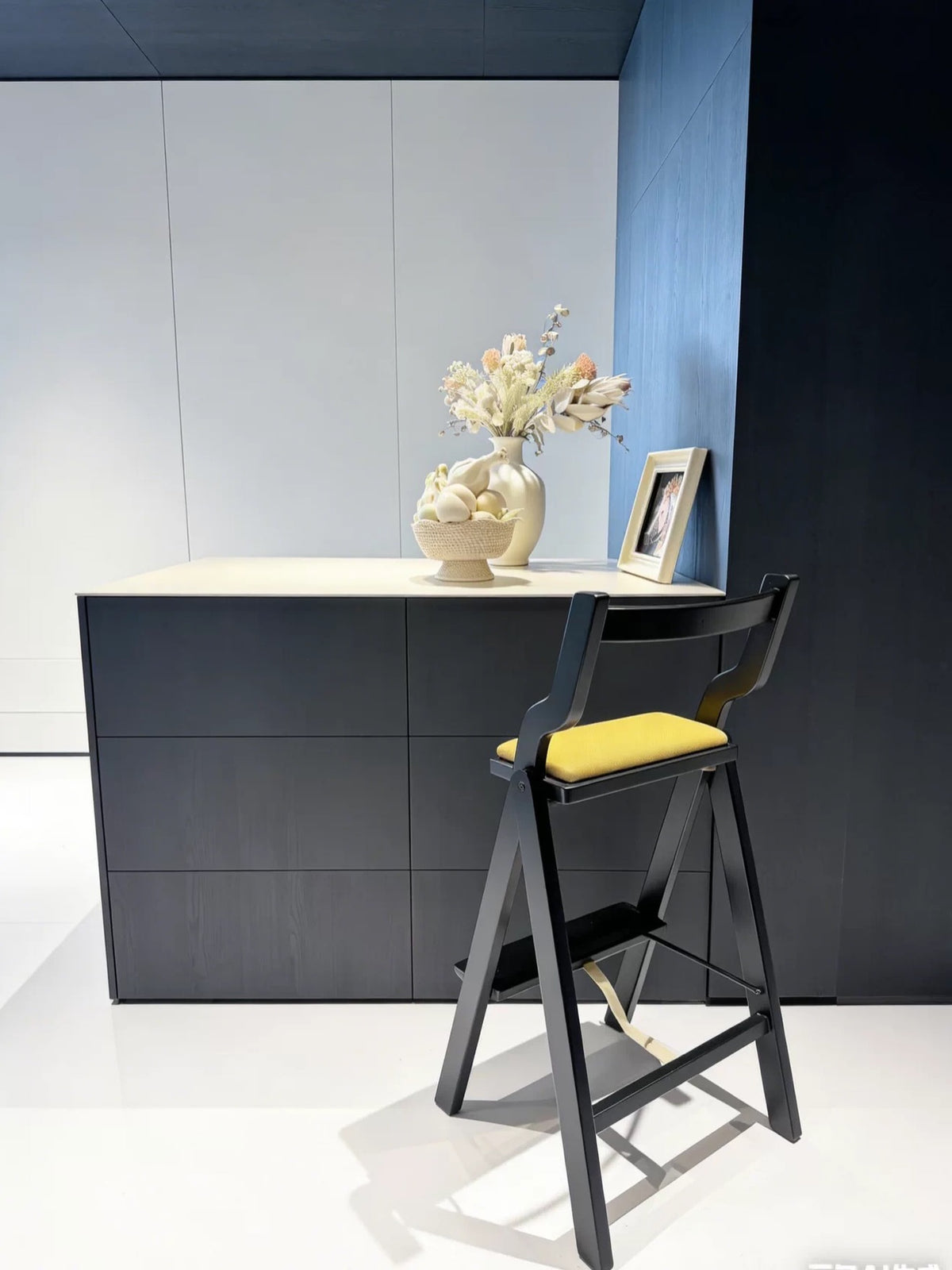 Hommie Folding Wood High Chair with Step HBCH027 5