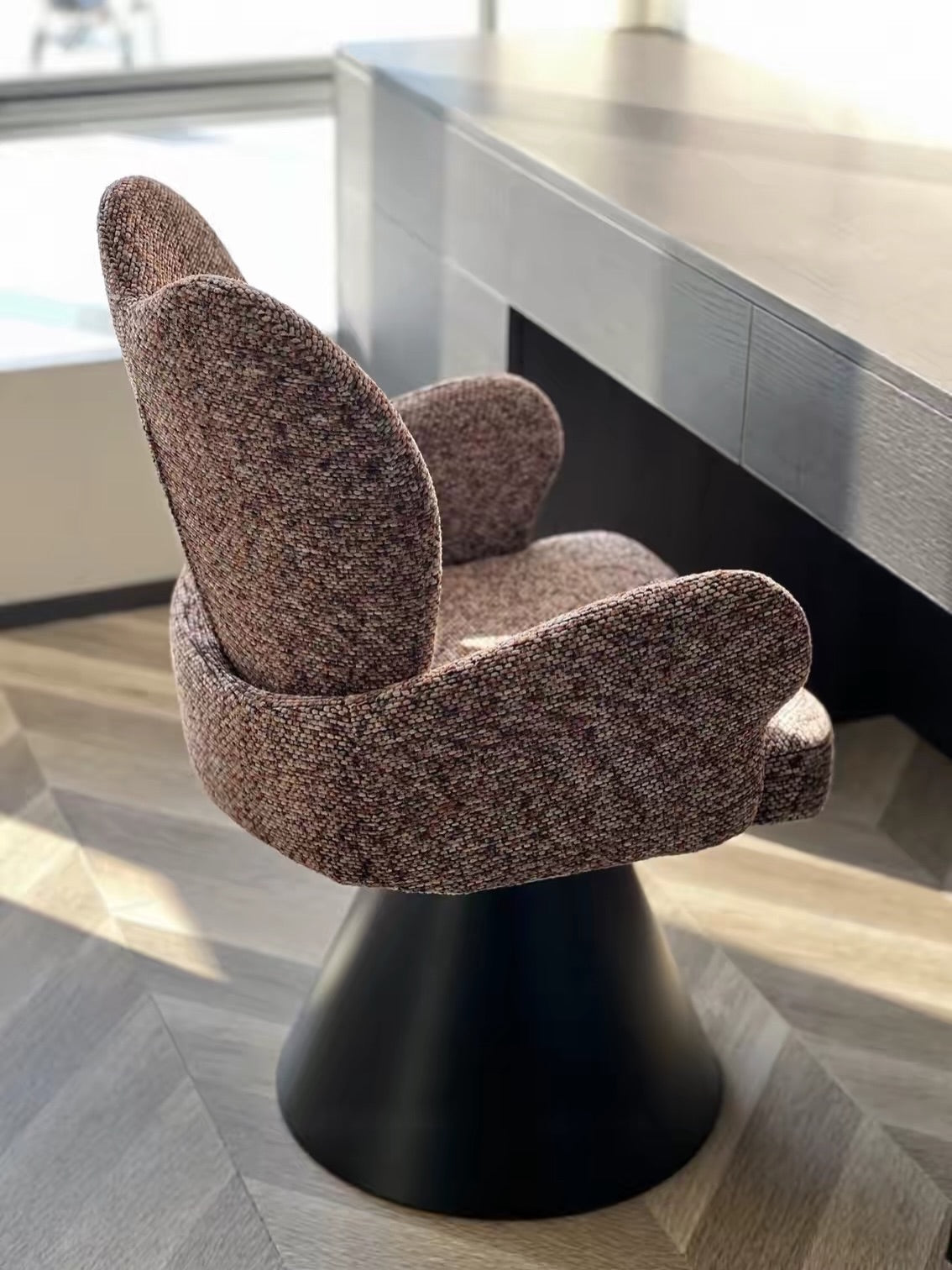 Hommie Cone Base Swivel Chair HBCH024 1