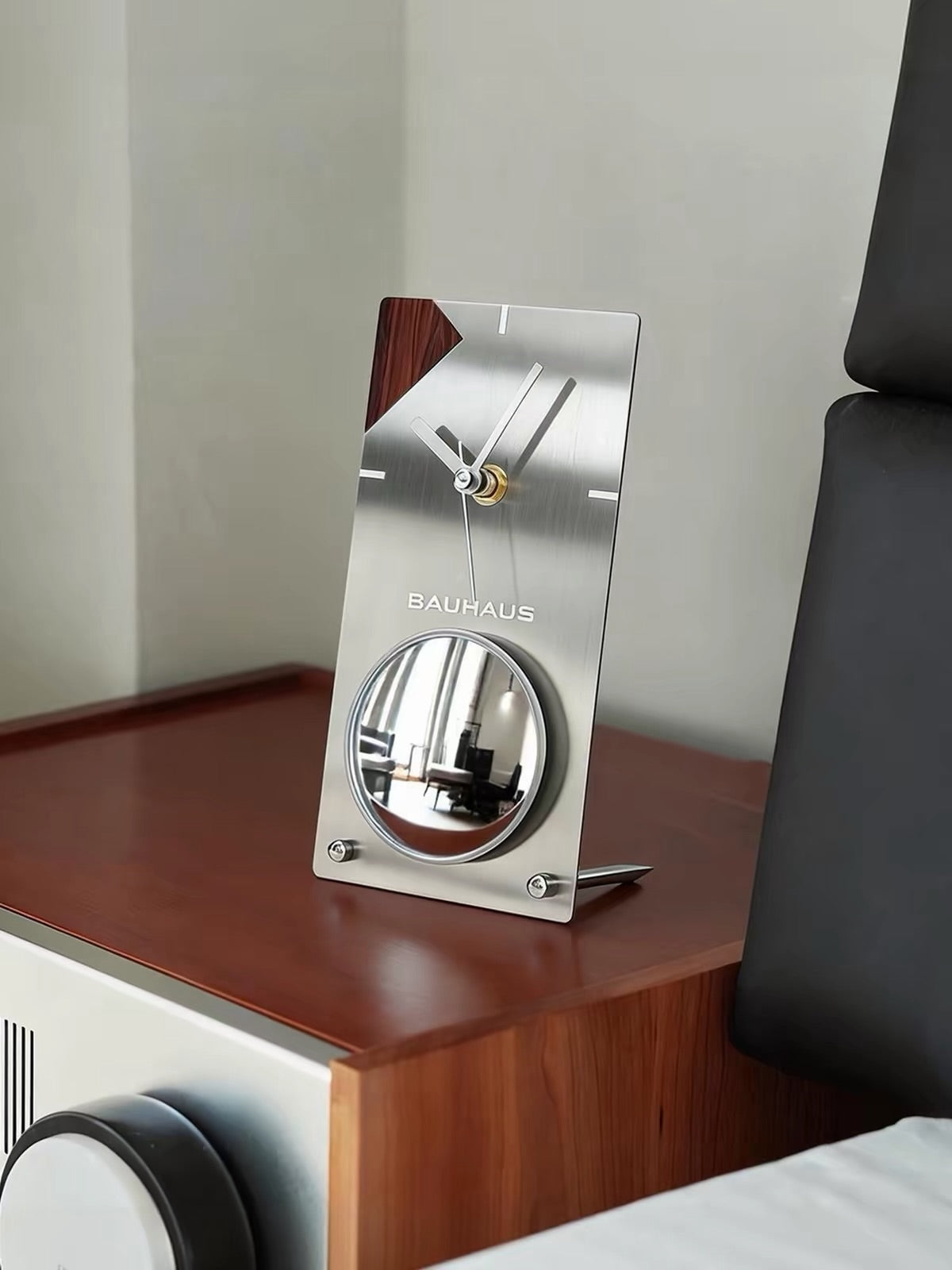 Hommie Silver Mirror Table Clock HBHD016 2