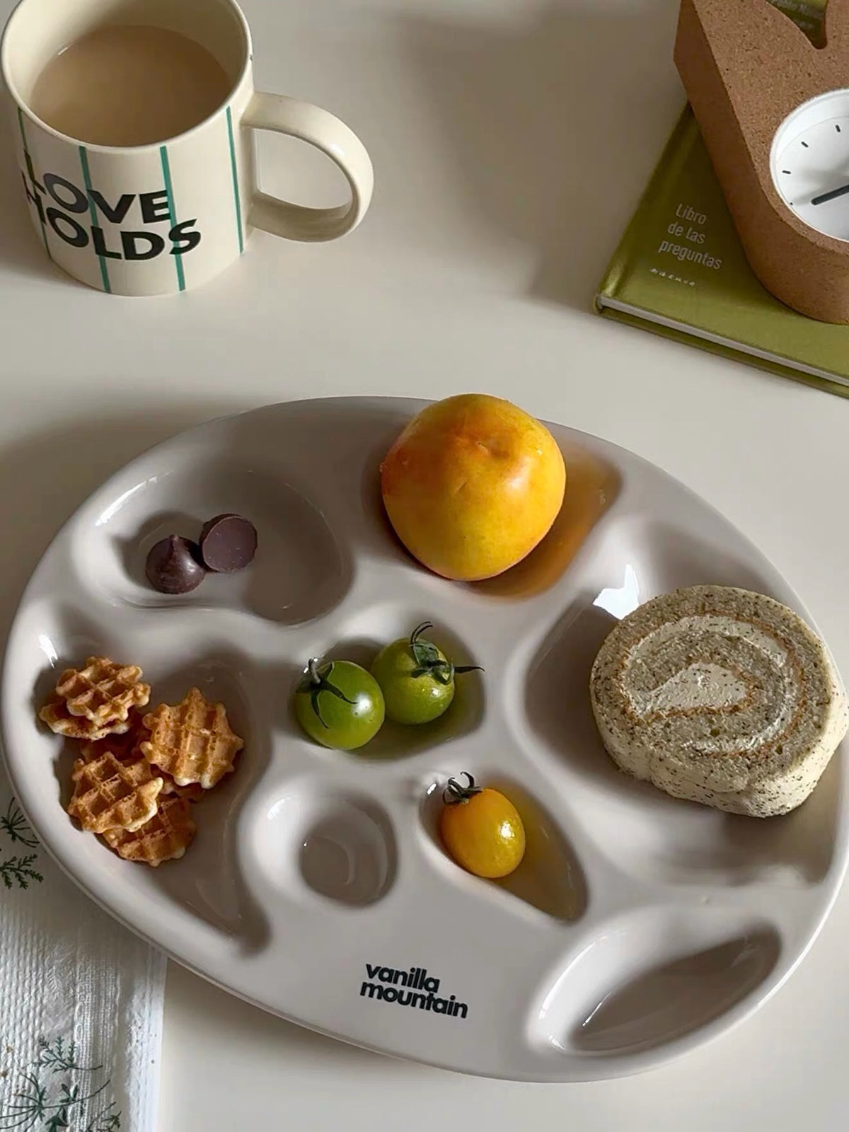 Hommie Vanilla Mountain Palette Plate HBKK039 4