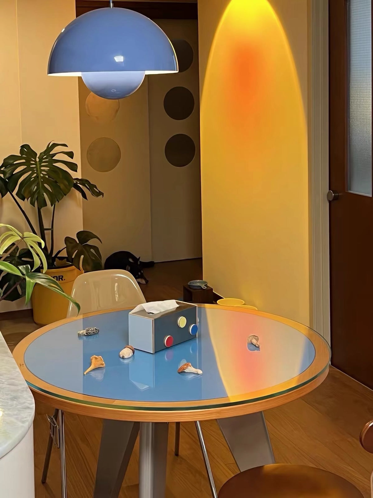 Hommie Blue Glass Top Round Table HBTD030 2