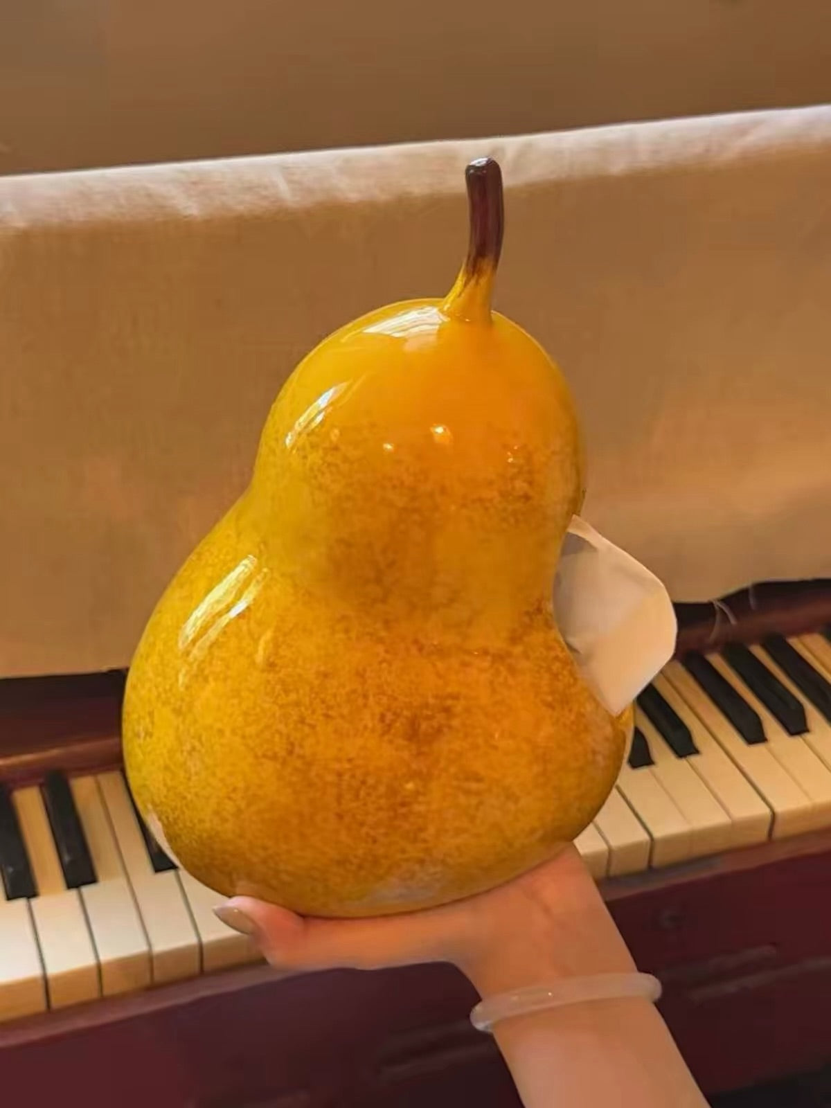 Hommie Pear Ceramic Tissue Holder HBMC008 1