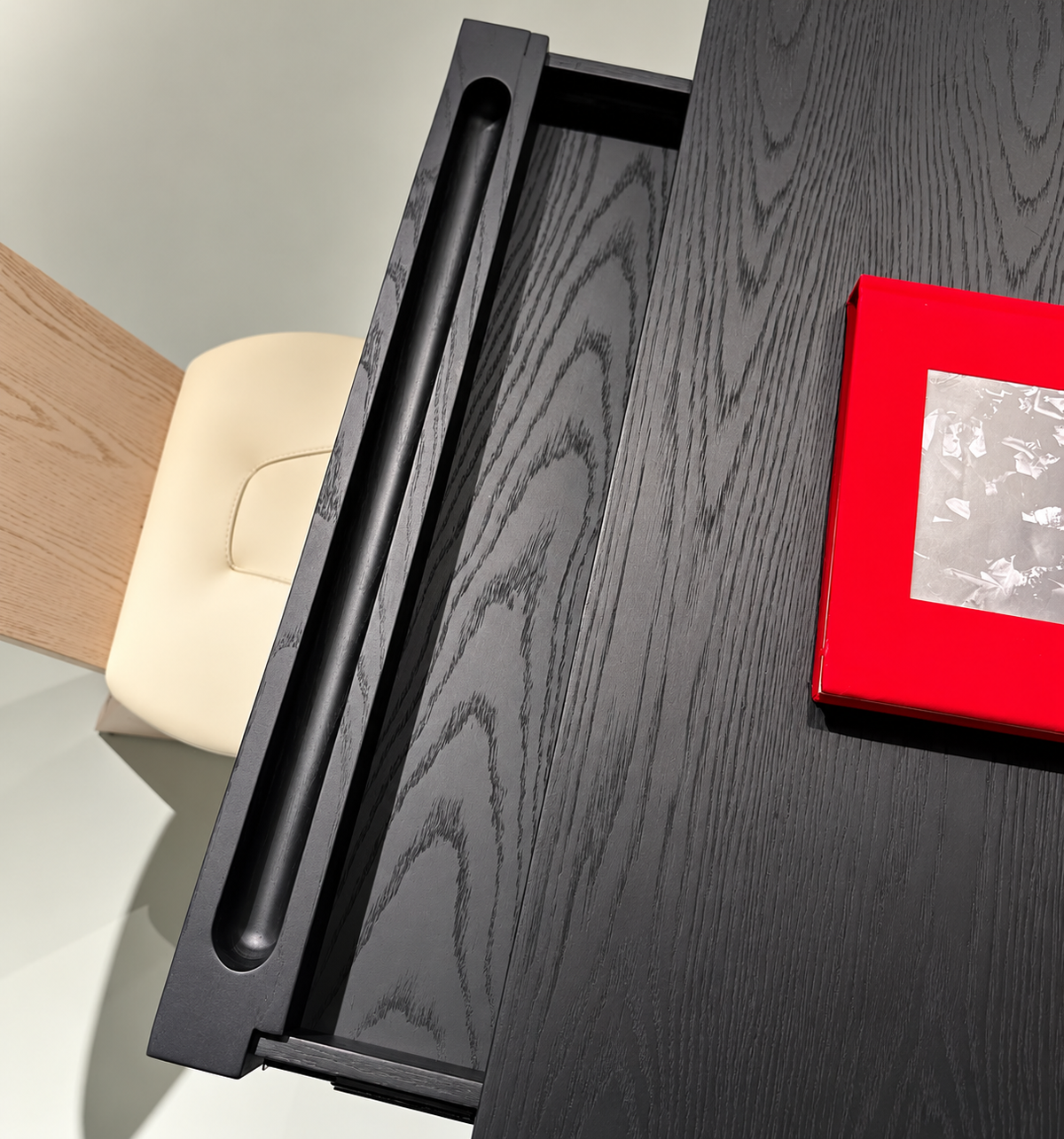 Hommie Black Oval Wood Working Table HBWD008 4
